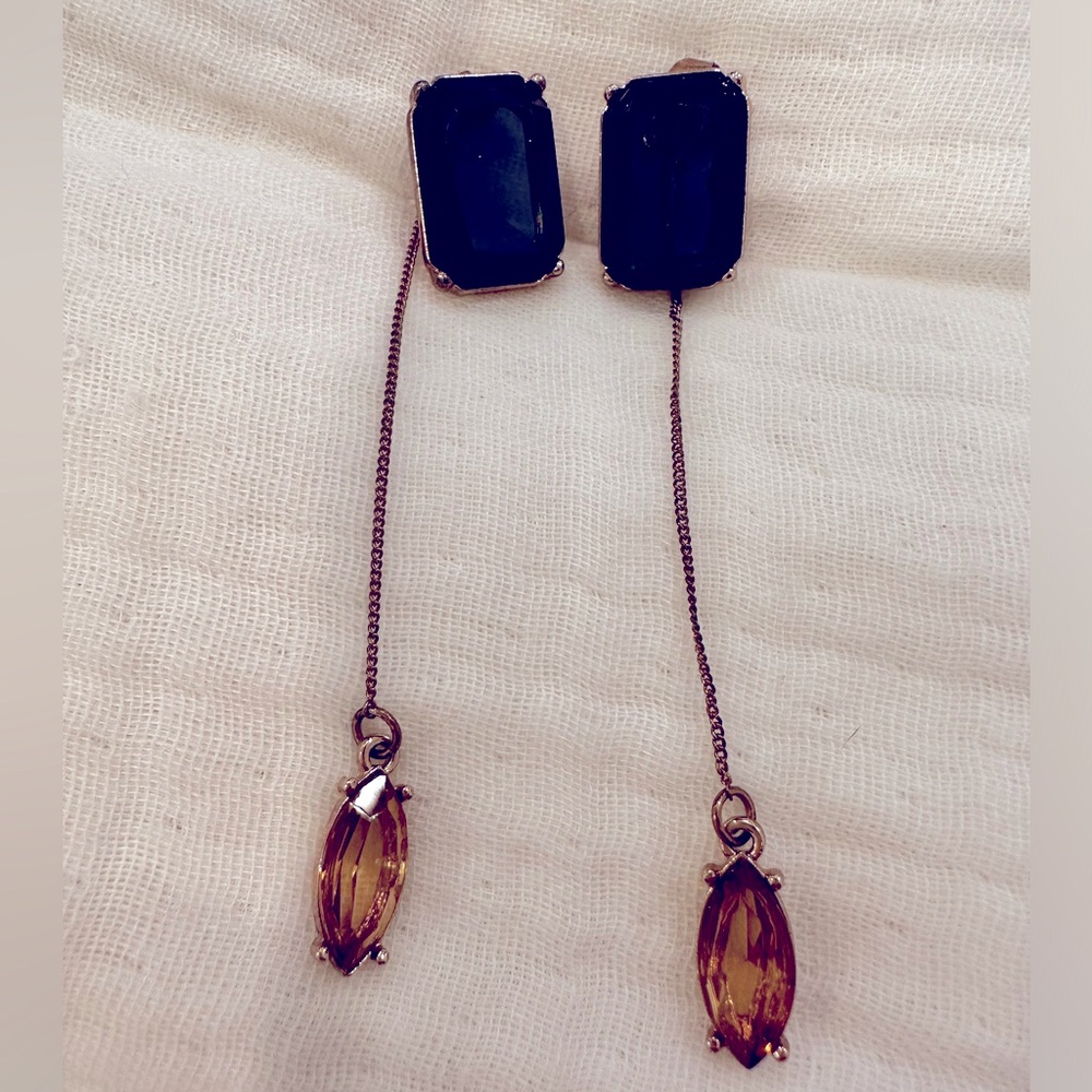 Saks costume elegant earrings